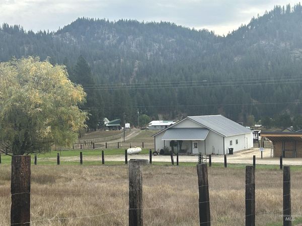 15 Veterinary Way, Garden Valley, ID 83622