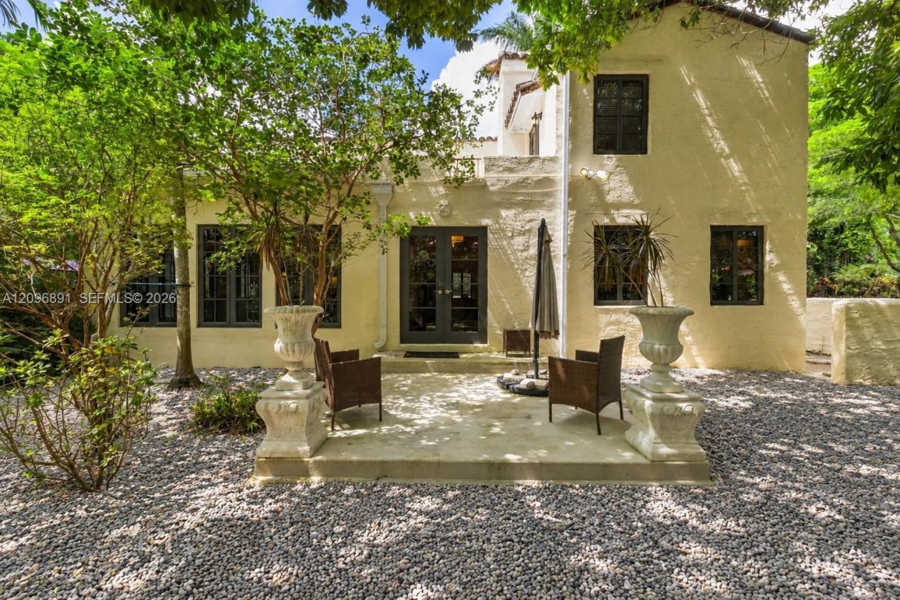 1140 Asturia Ave, Coral Gables, FL 33134 Photo