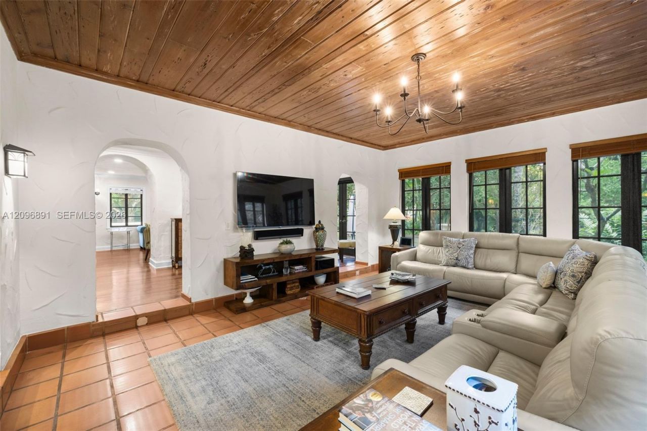 1140 Asturia Ave, Coral Gables, FL 33134 Photo