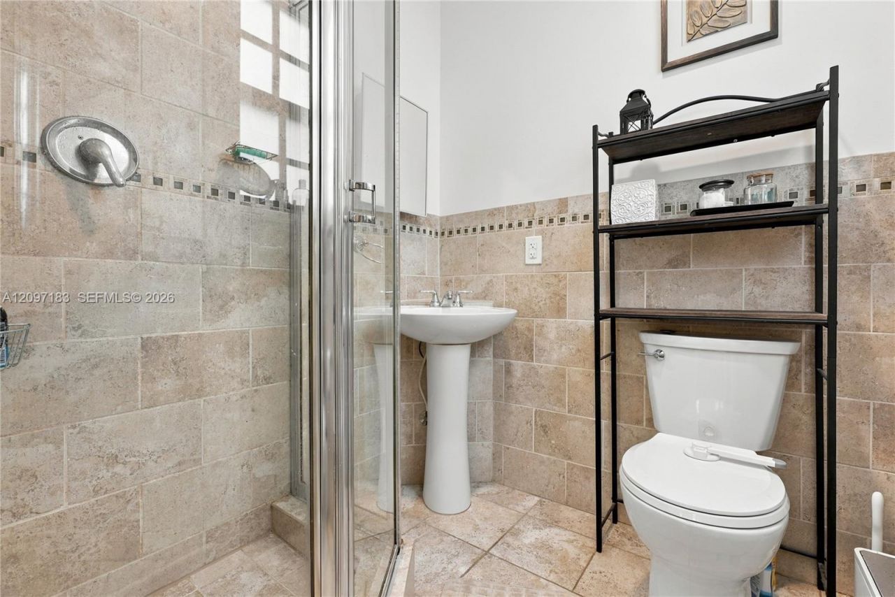 8827 Hawthorne Ave , Unit -, Surfside, FL 33154 Photo