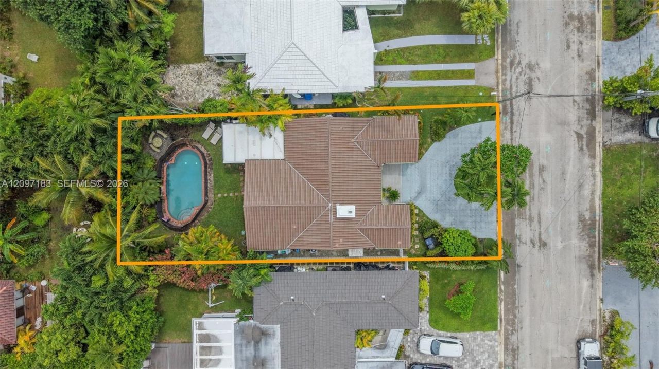 8827 Hawthorne Ave , Unit -, Surfside, FL 33154 Photo
