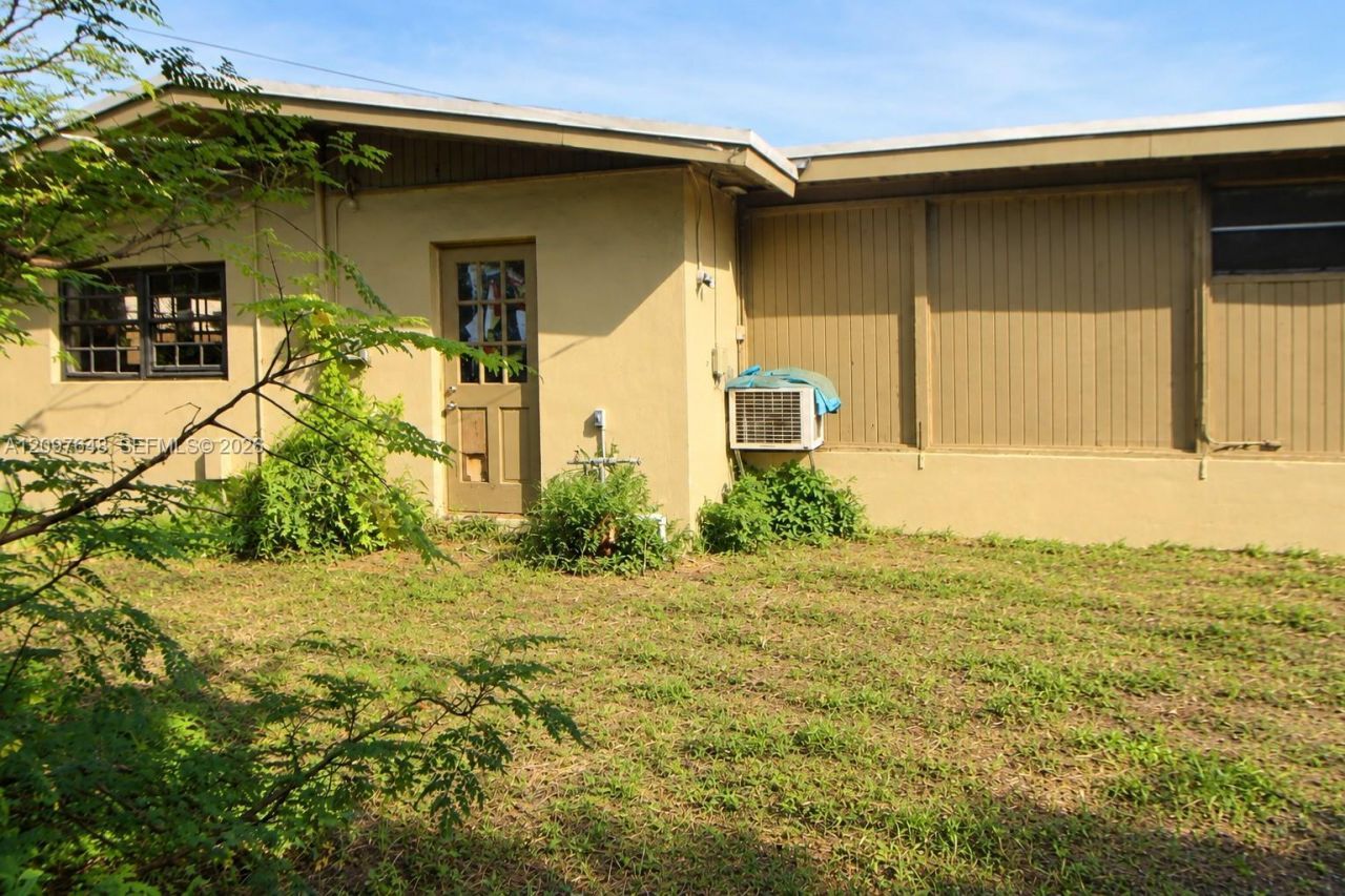 1140 NE 110th Ter, Miami, FL 33161 Photo