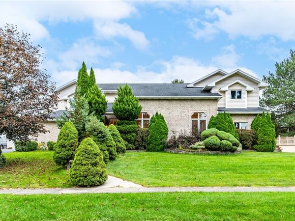 98 Whispering Winds Lane, Rochester, NY 14626