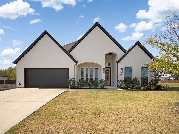 648 Red Maple Road, Waxahachie, TX 75165
