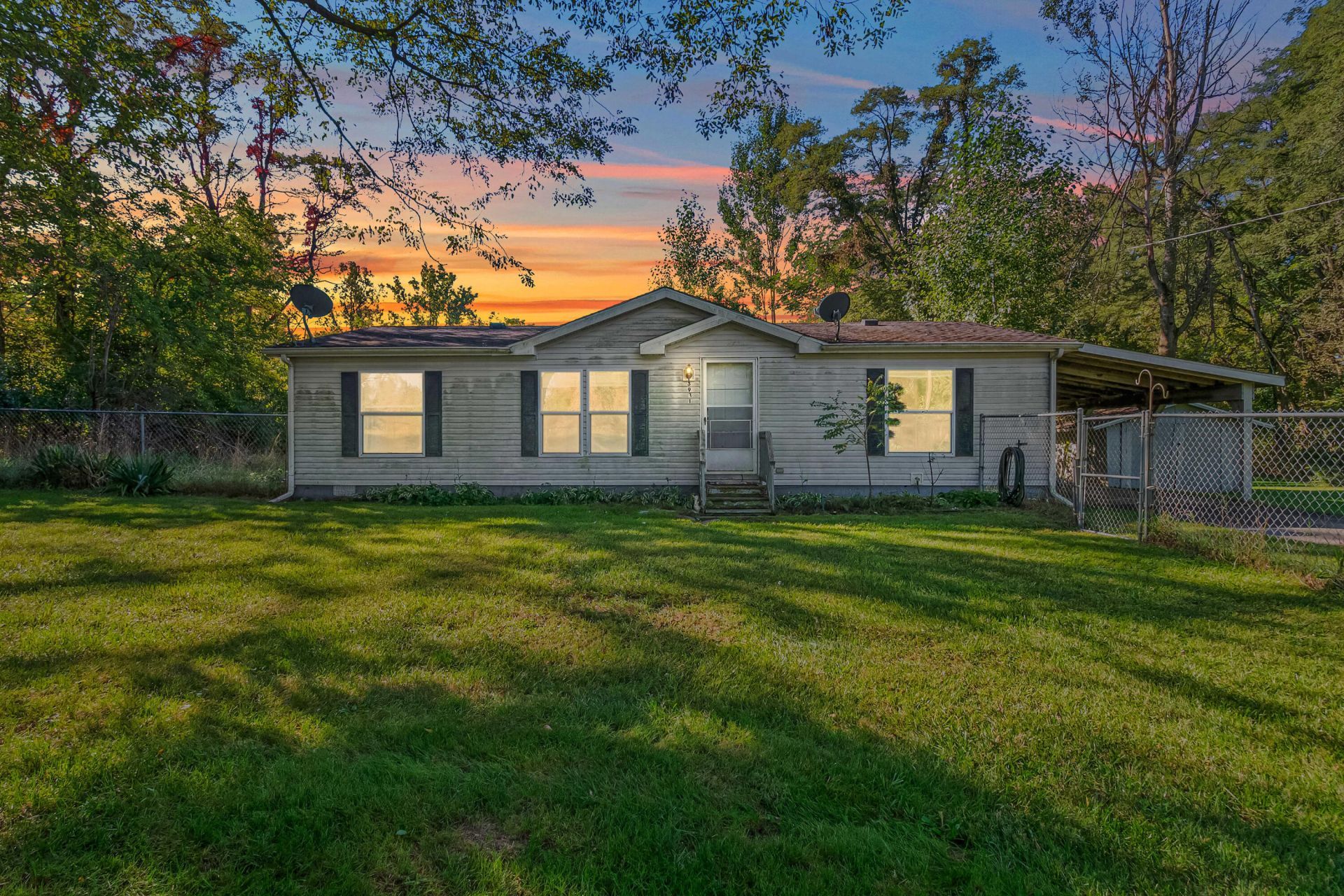 3931 W Bacon Road, Hillsdale, MI 49242 Main Photo