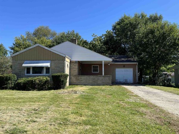 3035 N Church Street, ROCKFORD, IL 61103
