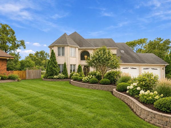 9727 S Meryton Court , Palos Hills, IL 60465
