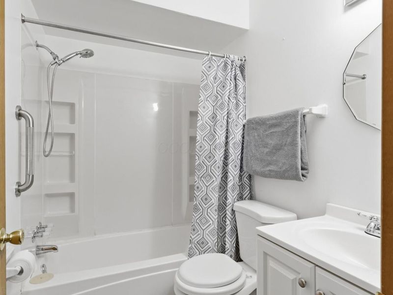 1155 Saling Drive, Columbus, OH 43229 Photo 14