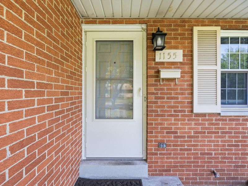 1155 Saling Drive, Columbus, OH 43229 Photo 2