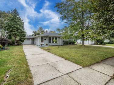 39 Mapleview Drive, Amherst, NY 14226