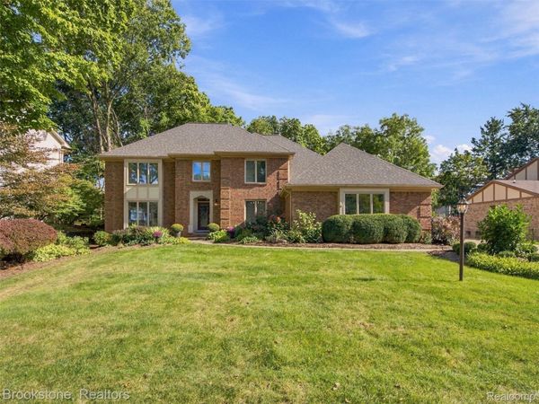 6400 Glyndebourne Drive, Troy, Mi 48098