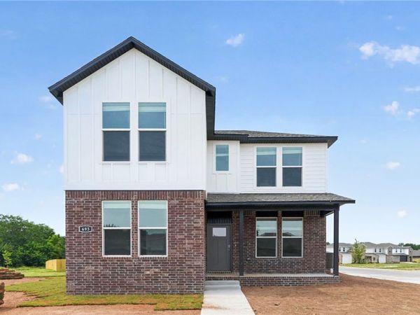 4690 W Buckaroo Street , Fayetteville, AR 72704