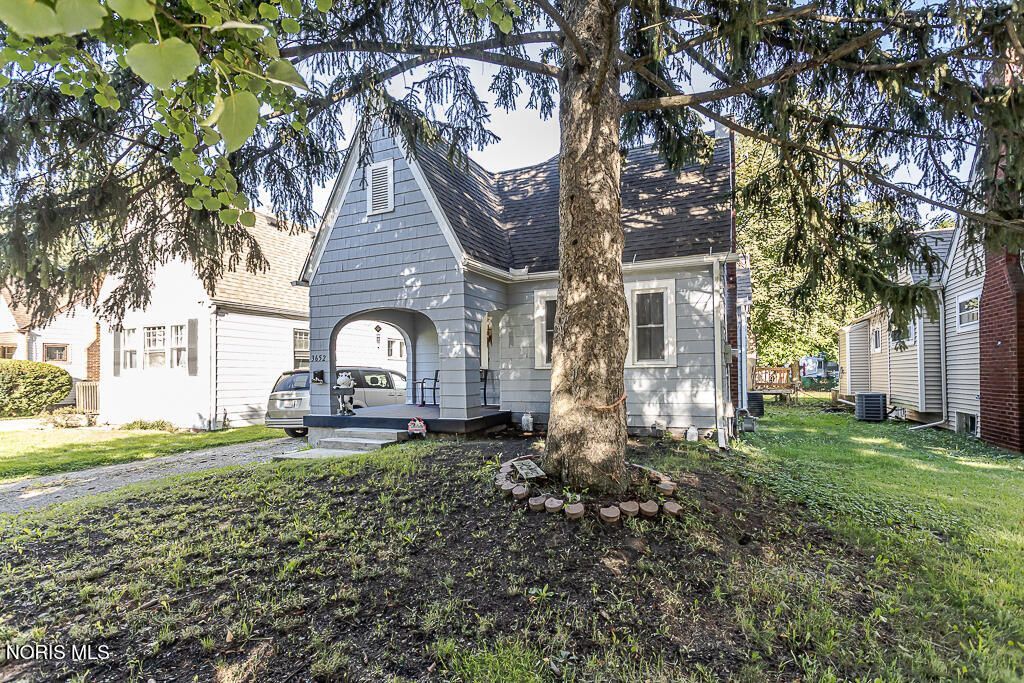 3652 Wallwerth Drive, Toledo, OH 43612 Main Photo