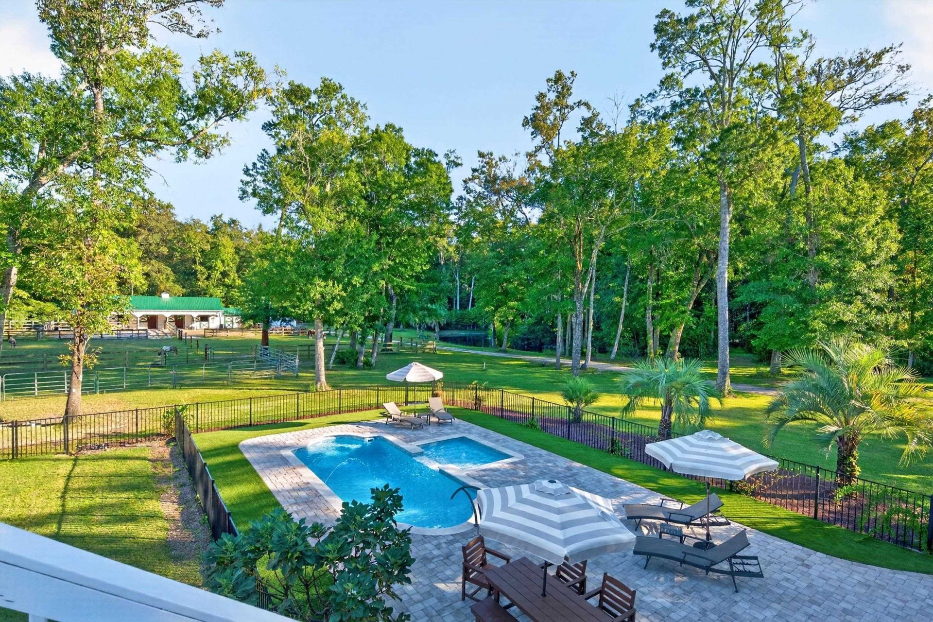5299 Berkeley Ct. Photo 30