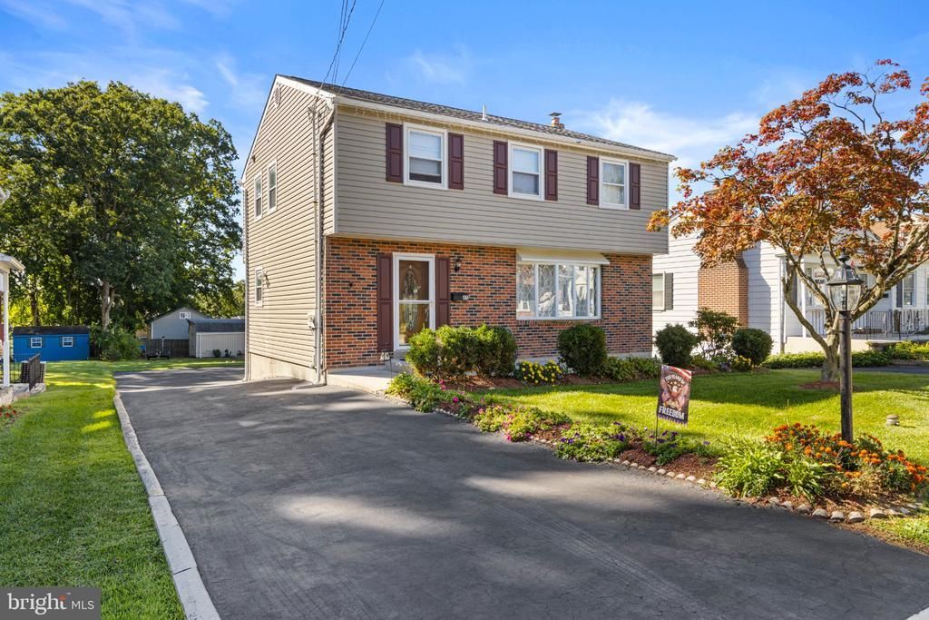 45 EVERGREEN AVENUE, BROOMALL, PA 19008