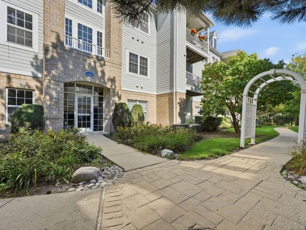 1267 W Lake Street , Unit 104, Addison, IL 60101