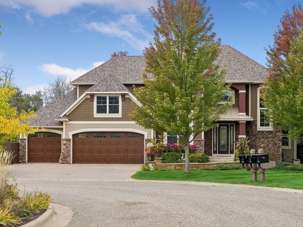 17 Monarch Lane, North Oaks, MN 55127