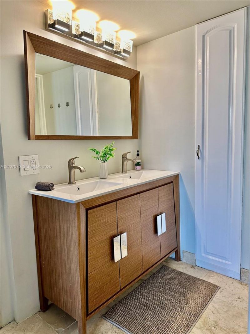 3031 N Ocean Blvd , Unit 404, Fort Lauderdale, FL 33308 Photo