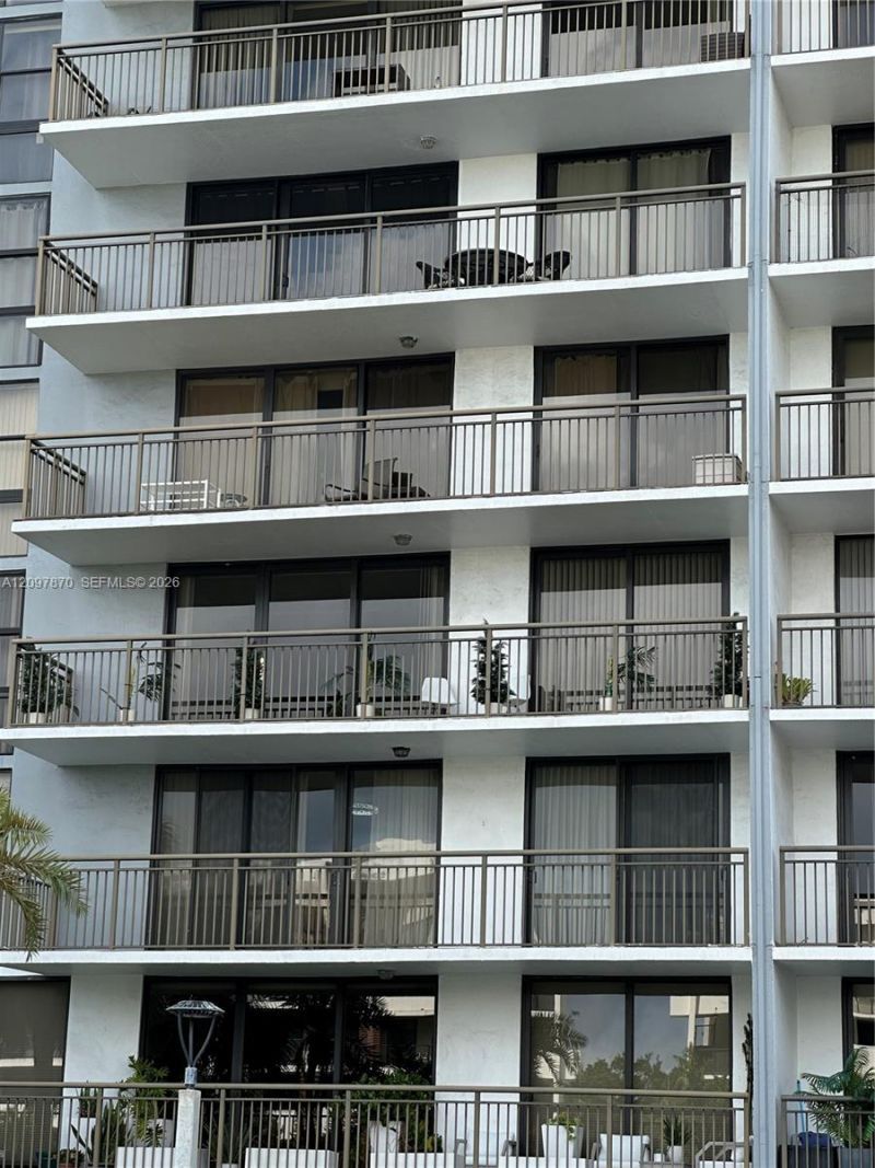 3031 N Ocean Blvd , Unit 404, Fort Lauderdale, FL 33308 Photo