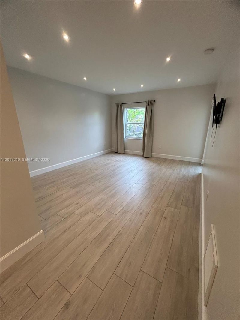 8335 SW 72nd Ave, Unit 203D, Miami, FL 33143 Photo