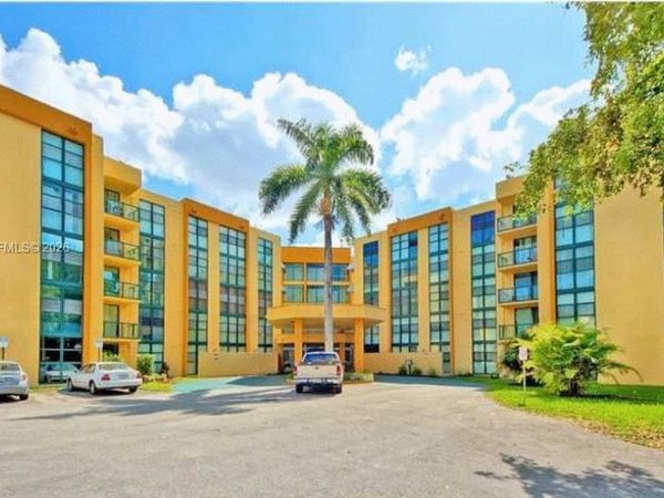 11790 SW 18th St , Unit 122-3, Miami, FL 33175