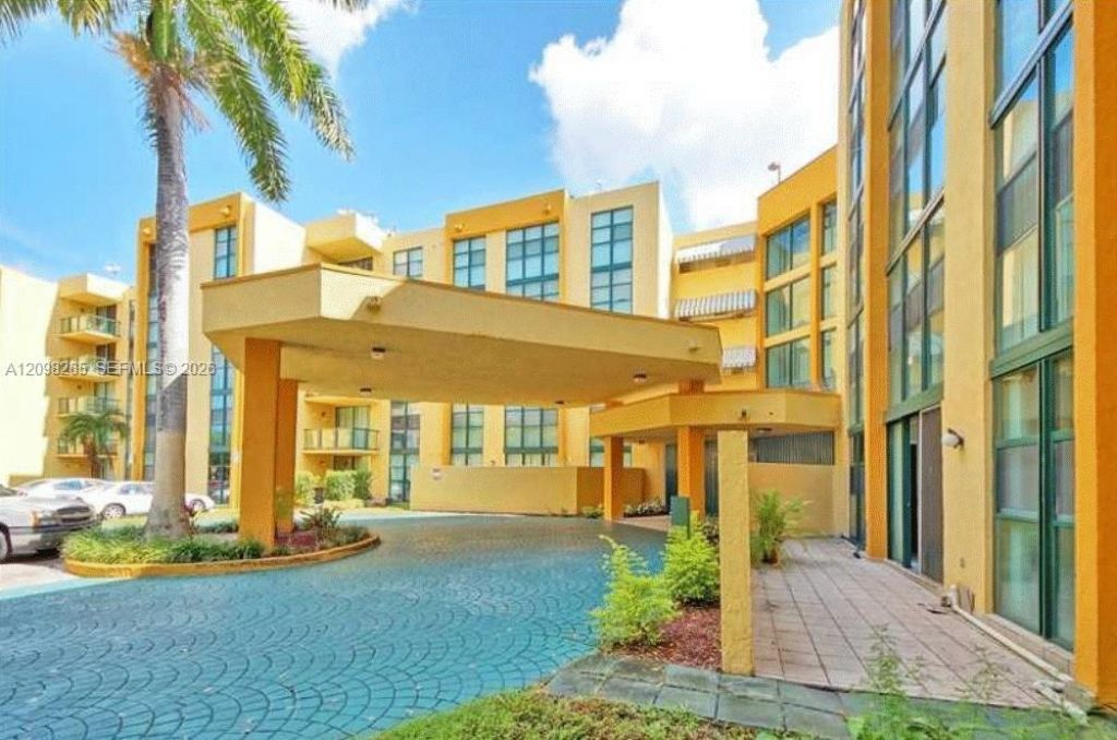 11790 SW 18th St, Unit 122-3, Miami, FL 33175 Photo