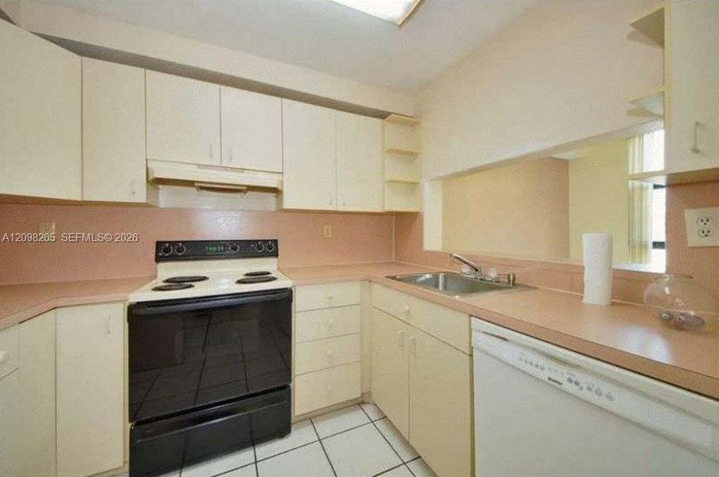 11790 SW 18th St, Unit 122-3, Miami, FL 33175 Photo