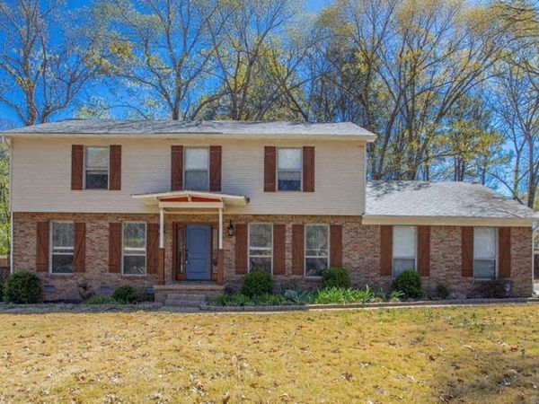 4 Barber Cv., Maumelle, AR 72113