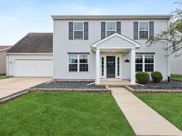 1674 Danvers Pkwy , Valparaiso, IN 46385