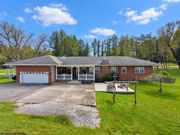 1 Circle Drive, Fairmont, WV 26554