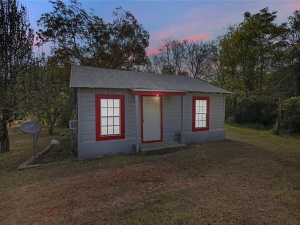 706 Yaney Street, Marshall, TX 75670