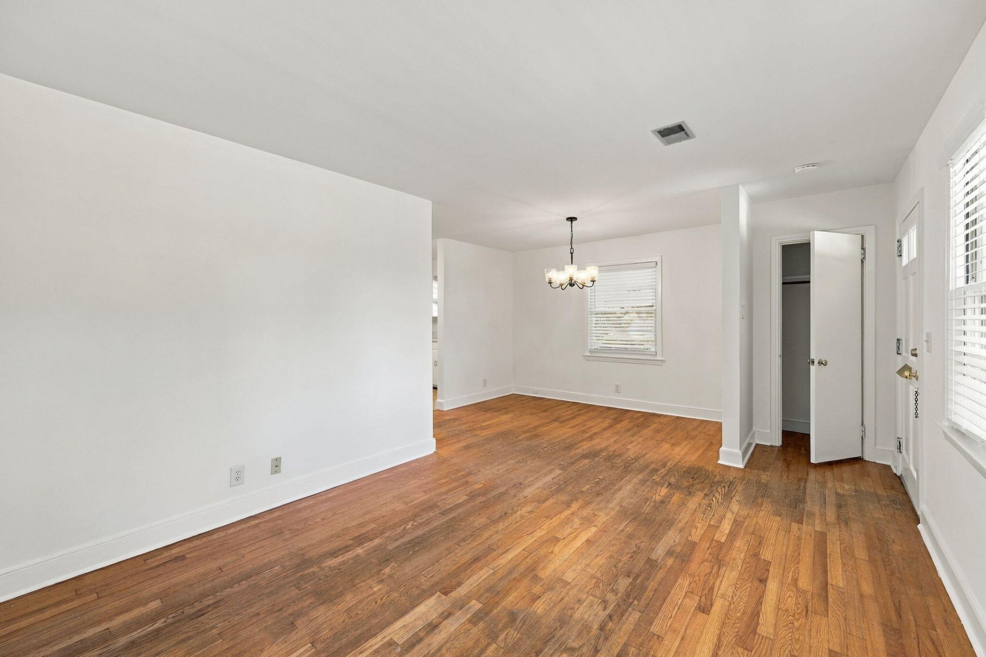 2133 Wappoo Drive Photo 10