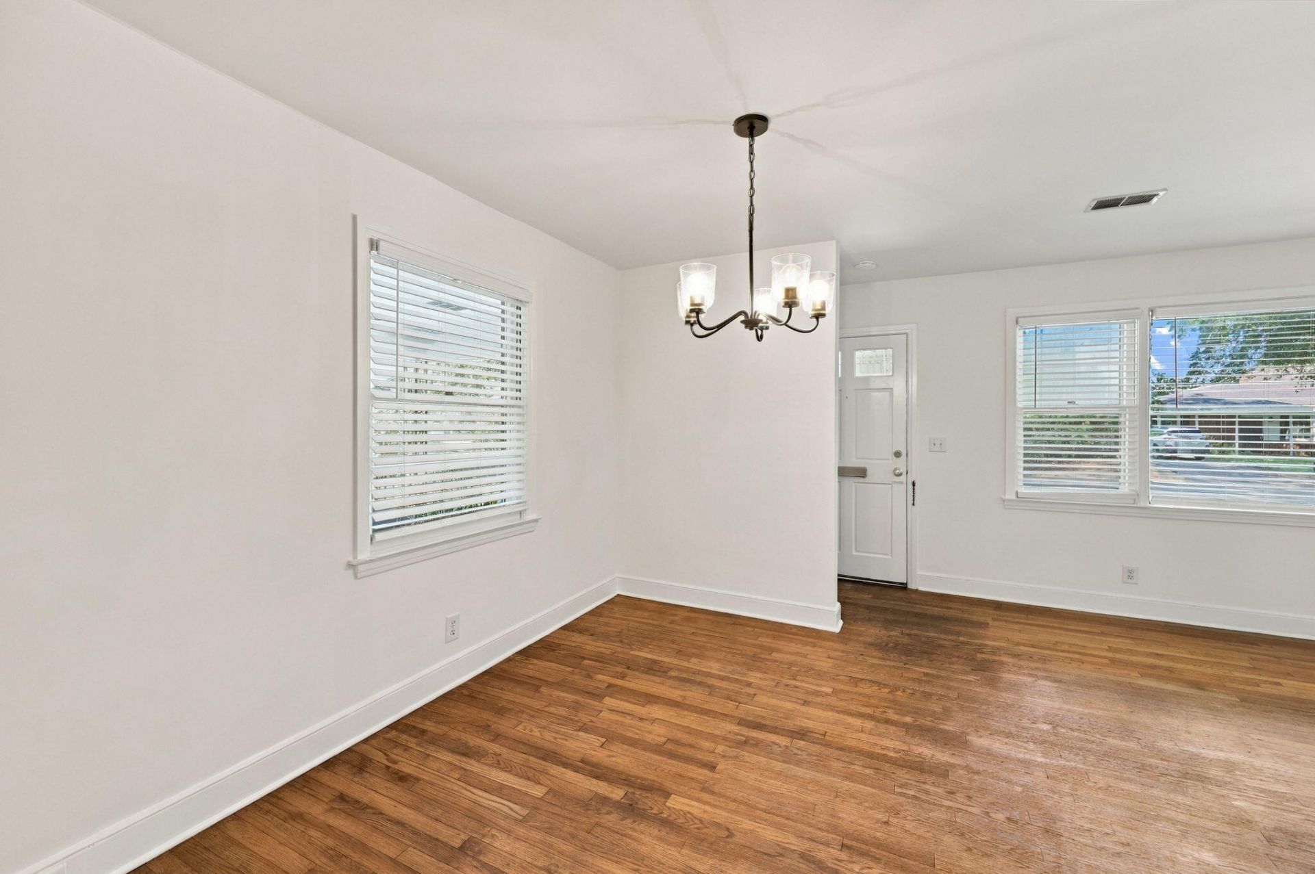 2133 Wappoo Drive Photo 9