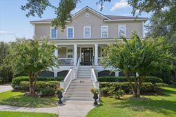 614 Island Walk photo 4