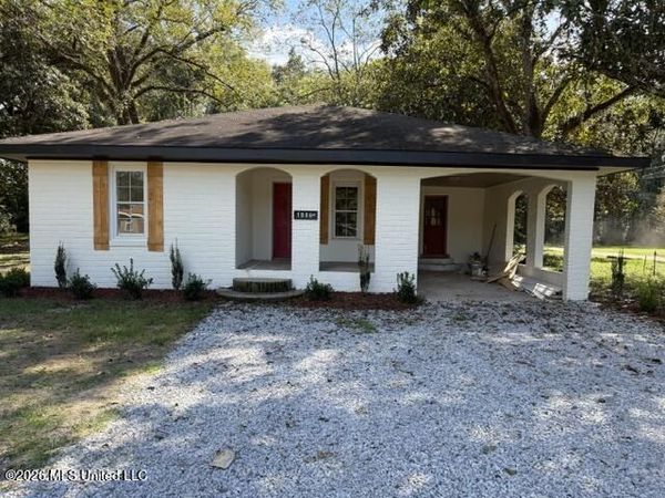 1906 E Canal Street, Picayune, MS 39466