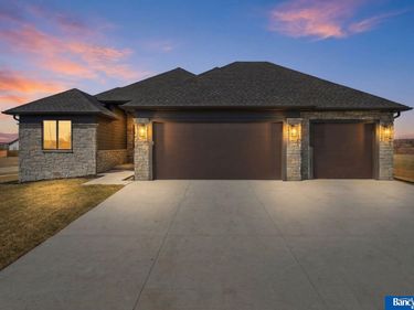 9116 Marbella Drive, Lincoln, NE 68520
