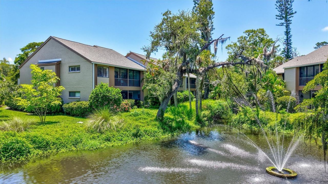 1637 Brookhouse Court, Unit 244, Sarasota, FL 34231 Photo