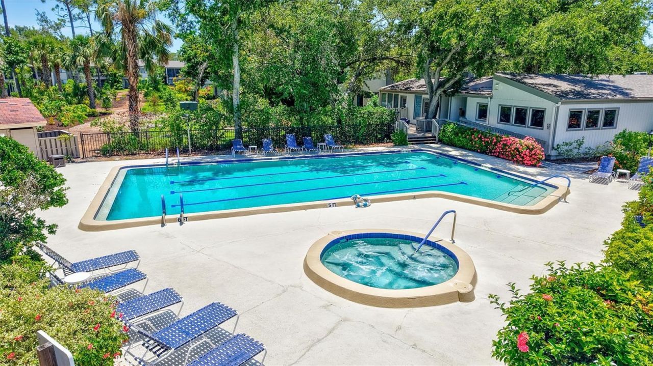 1637 Brookhouse Court, Unit 244, Sarasota, FL 34231 Photo