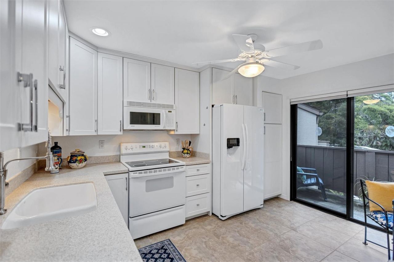1637 Brookhouse Court, Unit 244, Sarasota, FL 34231 Photo