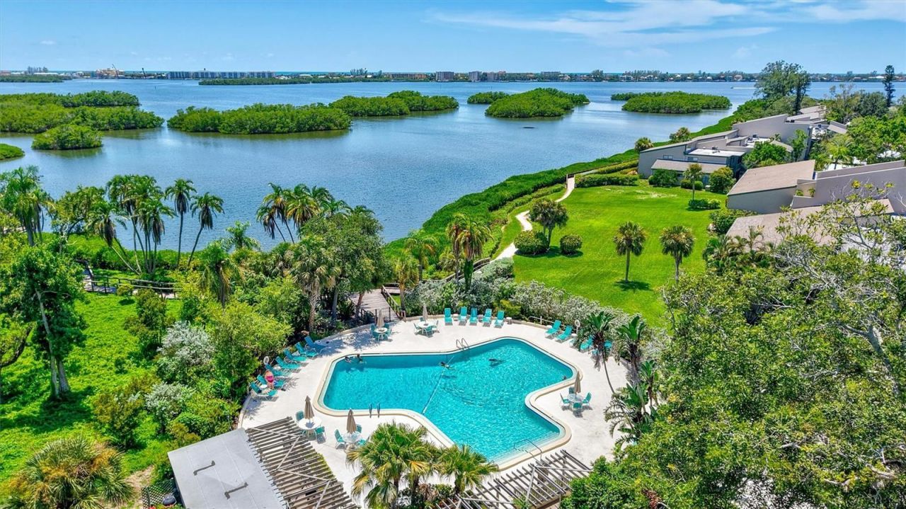1637 Brookhouse Court, Unit 244, Sarasota, FL 34231 Photo