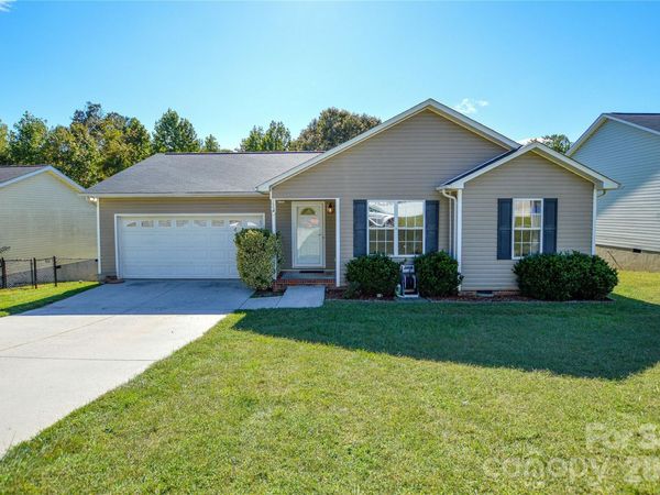 175 Alexander Heritage Drive , Unit 61, Hickory, NC 28601