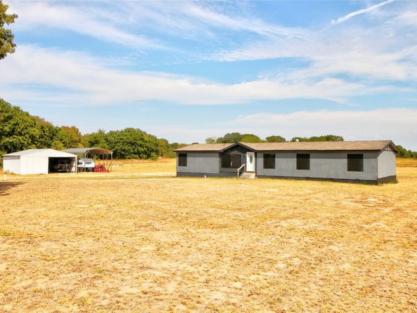 5924 Hummingbird , Kingston, OK 73439