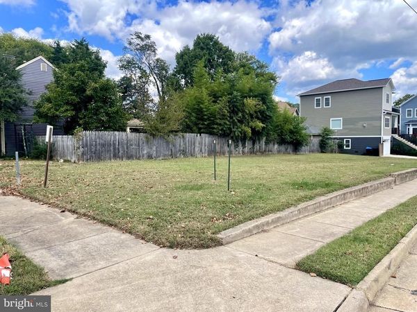 201 PRINCE EDWARD STREET, FREDERICKSBURG, VA 22401