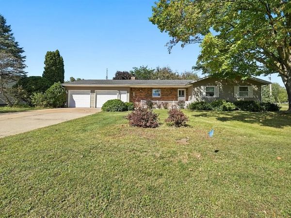 701 Leonard Drive, Eau Claire, WI 54703