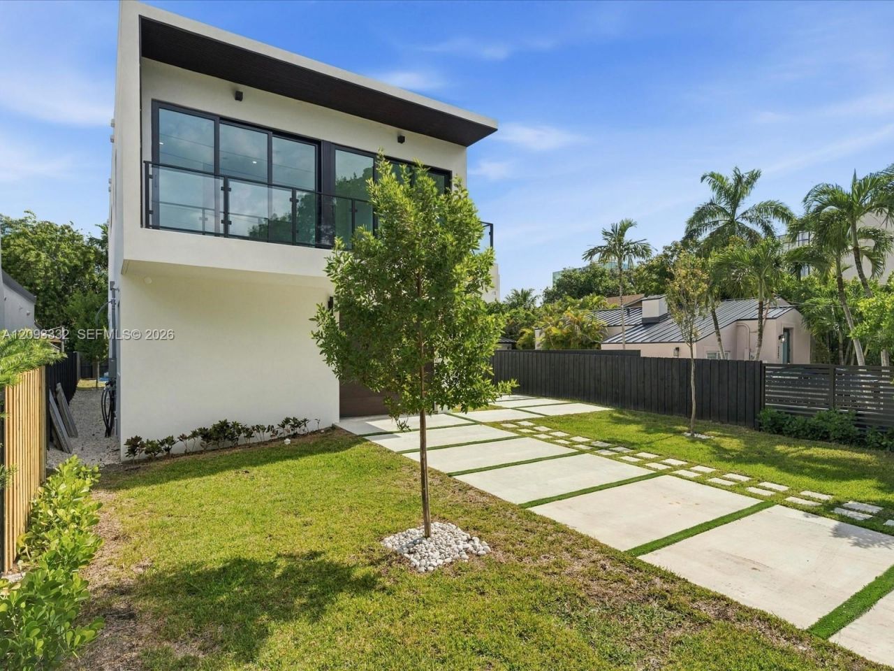 353 SW 23rd Rd , Miami, FL 33129 Photo