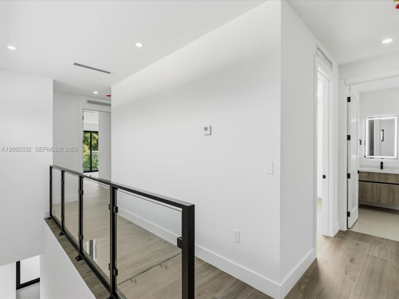 353 SW 23rd Rd , Miami, FL 33129 Photo