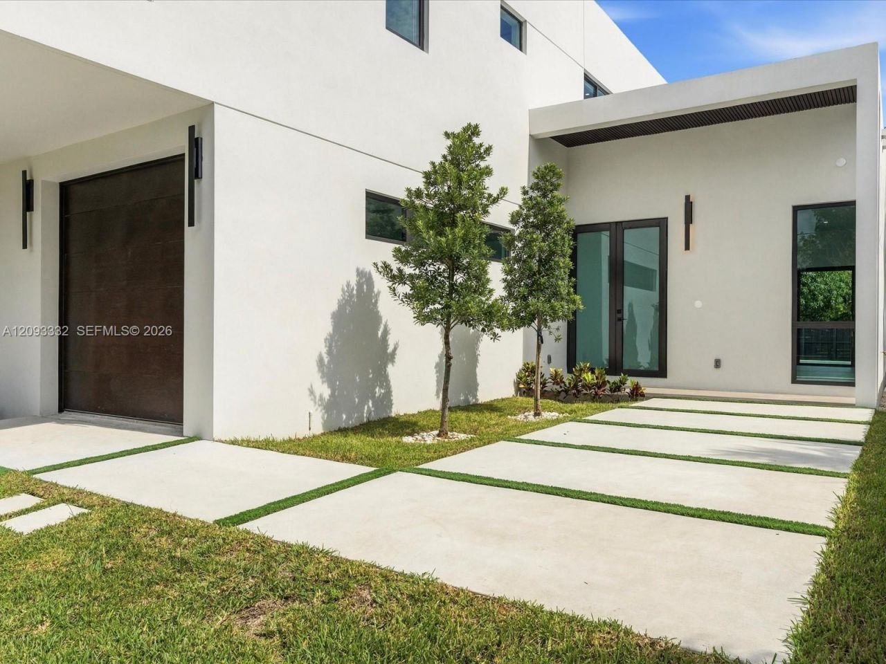 353 SW 23rd Rd , Miami, FL 33129 Photo