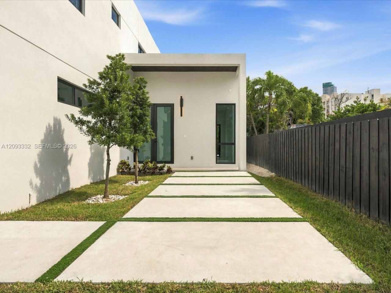 353 SW 23rd Rd , Miami, FL 33129 Photo