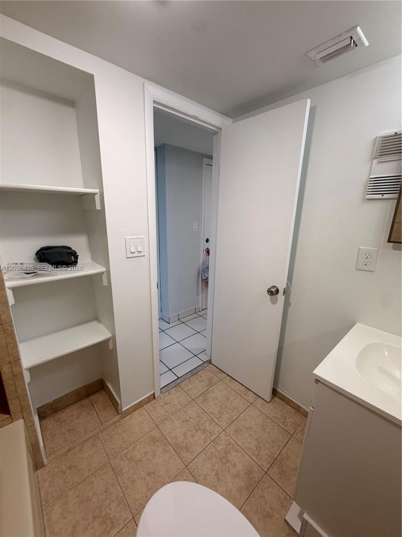 1021 Mockingbird Ln, Unit 404, Plantation, FL 33324 Photo