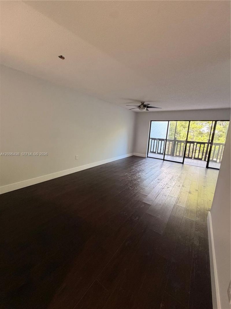 1021 Mockingbird Ln, Unit 404, Plantation, FL 33324 Photo